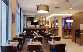 Premier Inn Nuernberg City Centre Exterior photo